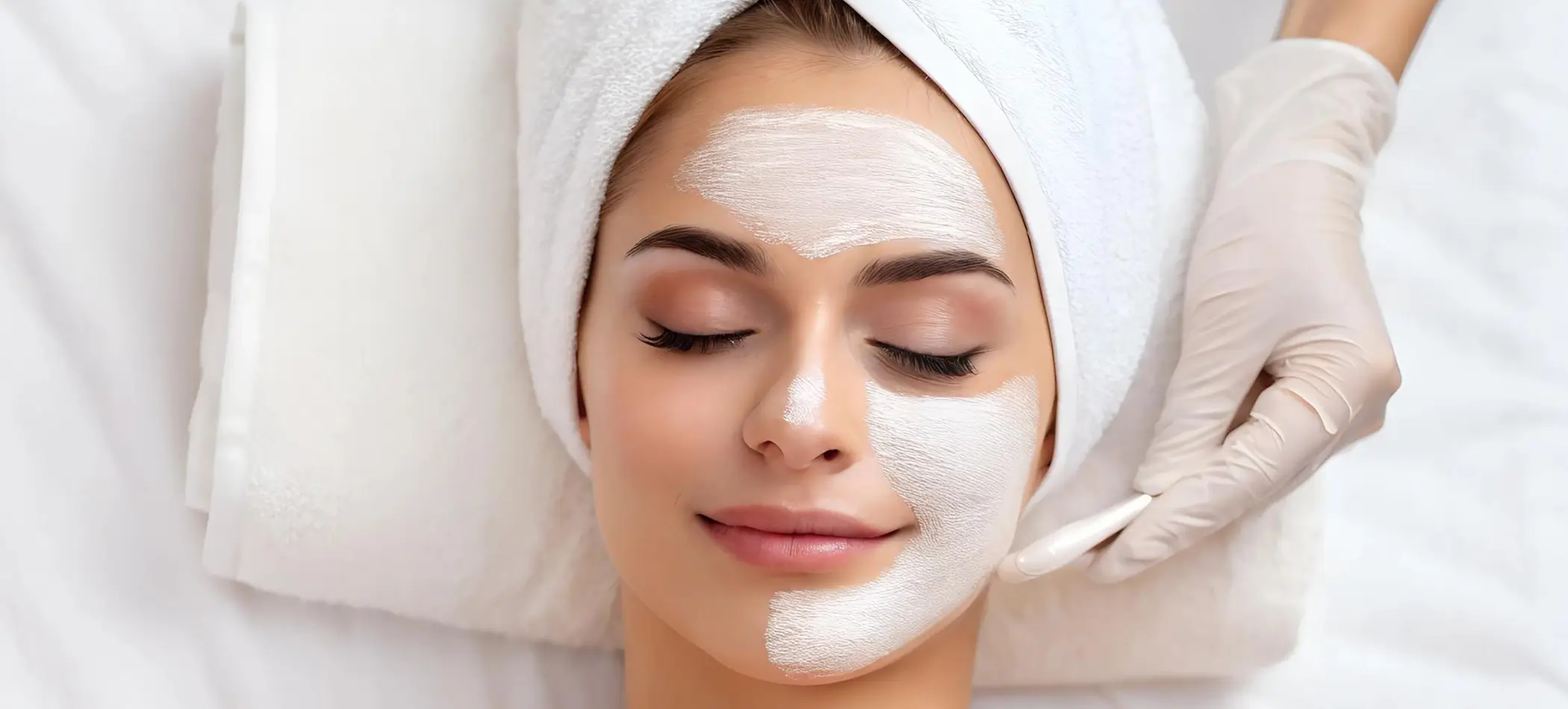 Damas Signature Plus Facial (Cleopatra HydraFacial)